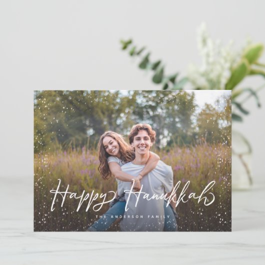 Happy Hanukkah Script Sneeuwfoto Feestdagenkaart (Staand voorkant)