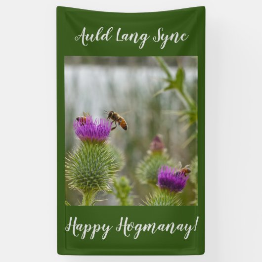 Happy Hogmanay Auld Lang Syne Thistle Spandoek (Verticaal)