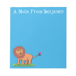 Happy lion met vlinderse cartoon illustratie notitieblok