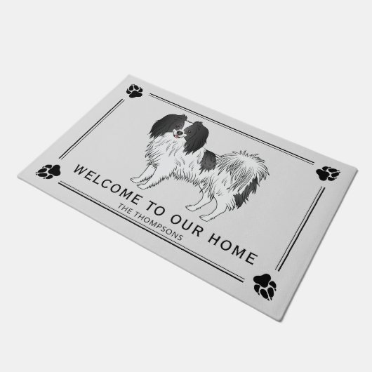 Happy Phalène Dog met zwarte aangepaste welkomstte Deurmat (Schuin)