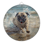 Happy Pug op het strand aanpasbaar Dartbord (Voorkant)