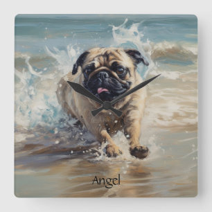 Happy Pug op het strand aanpasbaar Vierkante Klok