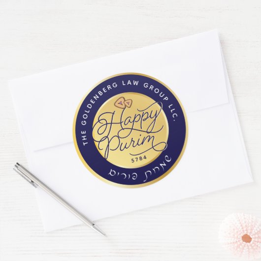 Happy Purim Paarse & Gold Script Classic GROOT Ronde Sticker (Envelop)