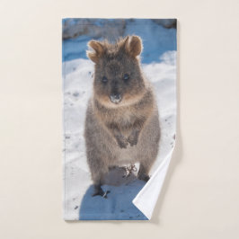 Happy Quokka op het strand Handdoek