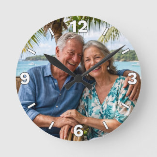 Happy Senior Couple Beach Vacation Decor Ronde Klok