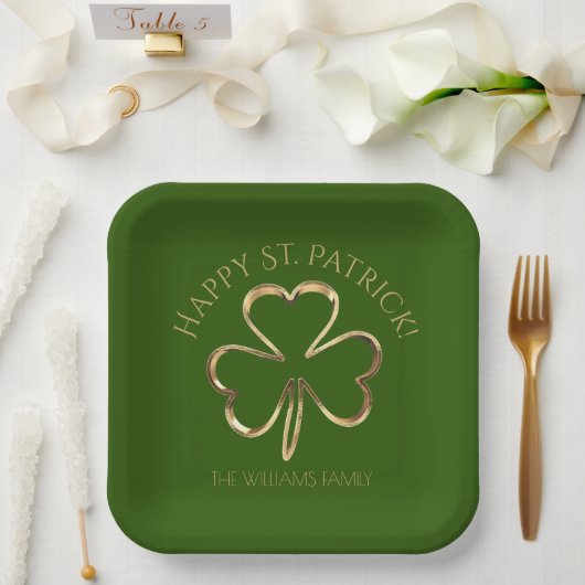 Happy St. Patrick Green en Gold Shamrock Clover Papieren Bordje (Huwelijk)