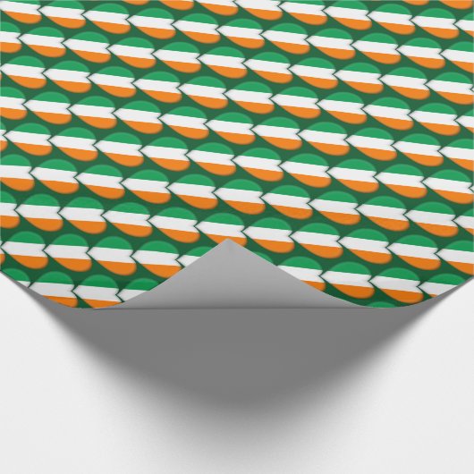 Happy St. Patrick's Day Irish Hearts Flag Pattern Cadeaupapier (Hoek)