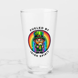 Happy St Patrick's Day Leprechaun met Groen Bier Glas