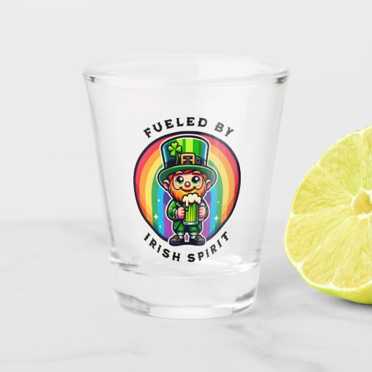 Happy St Patrick's Day Leprechaun met Groen Bier Shot Glas (Voorkant)
