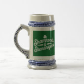 Happy St Patricks Day Lucky Shamrock & Shenanigans Bierpul (Links)
