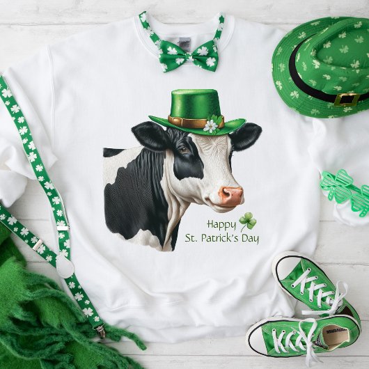  Happy St. Patrick's Day Shamrock Koe T-shirt