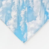 Happy Sunny Clouds Blue Background Fleece Deken (Hoek)