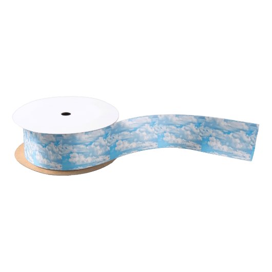 Happy Sunny Clouds over Print Background Lint (Spoel)