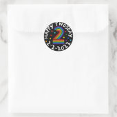 Happy Twosday 2022 Rainbow 2nd Grade Kinder 2/22/2 Ronde Sticker (Tas)