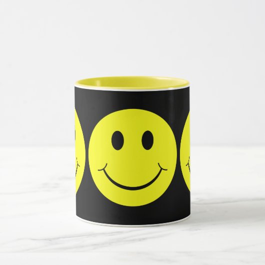 Happy Yellow Faces Black Mok (Midden)