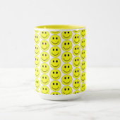 Happy Yellow Faces Pattern Big Mok (Midden)