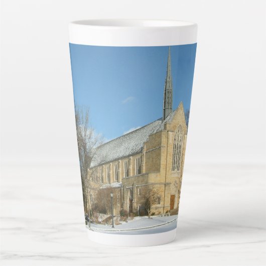 Harbison Chapel in Winter in Grove City College Latte Mok (Voorkant)
