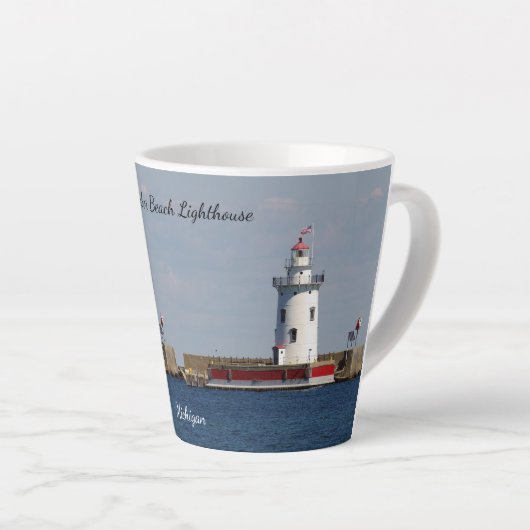 Harbor Beach Lighthouse latte mug (Angle droit)