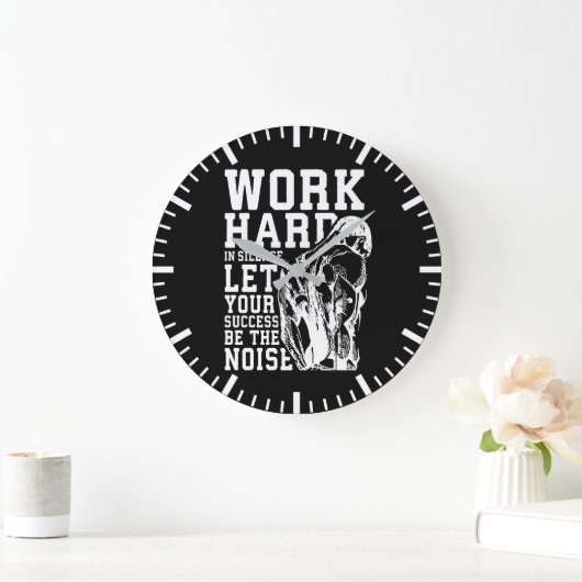 Hard werken in stilte - gym, workout, buikbouw grote klok (Huis)