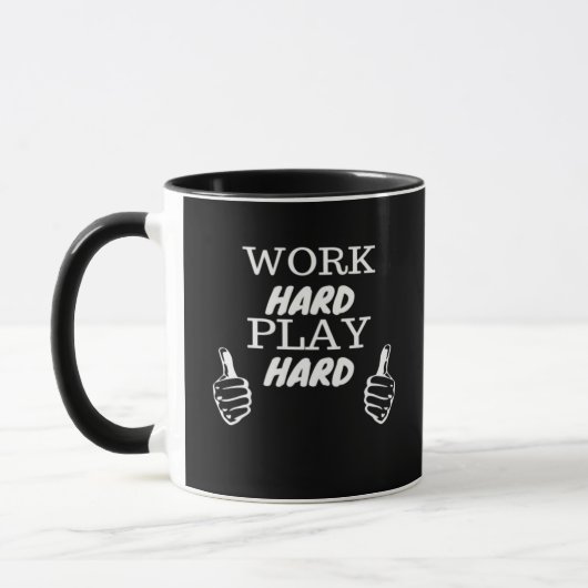 Hard werken Play Hard Black Achtergrond Fitted V-h Mok (Links)