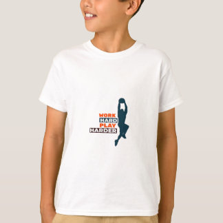 Hard werken Speel zo hard basketbalspeler Classic T-shirt