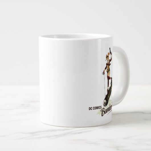Harley Quinn Bombshells Pinup Jumbo Mok (Voorkant rechts)