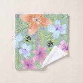 Harmonic Blossoms: Floral Design with OM Symbols (Gant de toilette)