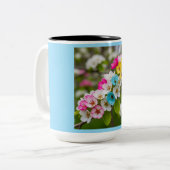 Harmonious Balance Mug Tweekleurige Koffiemok (Voorkant links)