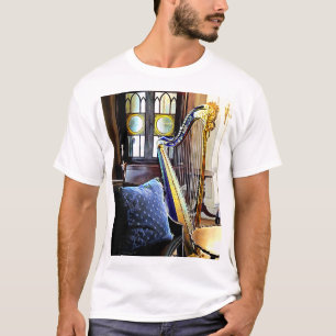 Harp in de muziekkamer t-shirt