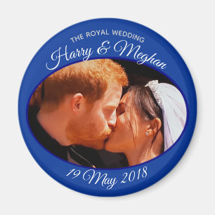 Harry en Meghan kussen foto's koninklijke bruiloft Magneet