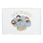 HARRY POTTER™, Hermelien & Ron Fly Over Zweinstein Kussensloop (Voorkant)