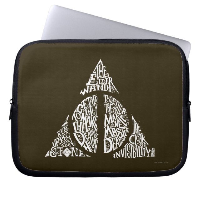 Harry Potter Spell | DEATHLY HALLOWS Typography Gr Laptop Sleeve (Voorkant)