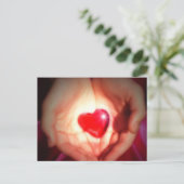 Hart in handen briefkaart (Staand voorkant)