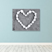 Hart in Pebbles Canvas Afdruk (Insitu (Houten vloer))