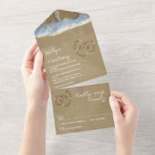 Hart In Zand Monogram Strand Trouwfeest All In One Uitnodiging (Afscheurbaar)