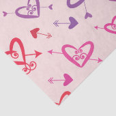 Hart met pijlpatroon rood roze paars tissuepapier (Detail)