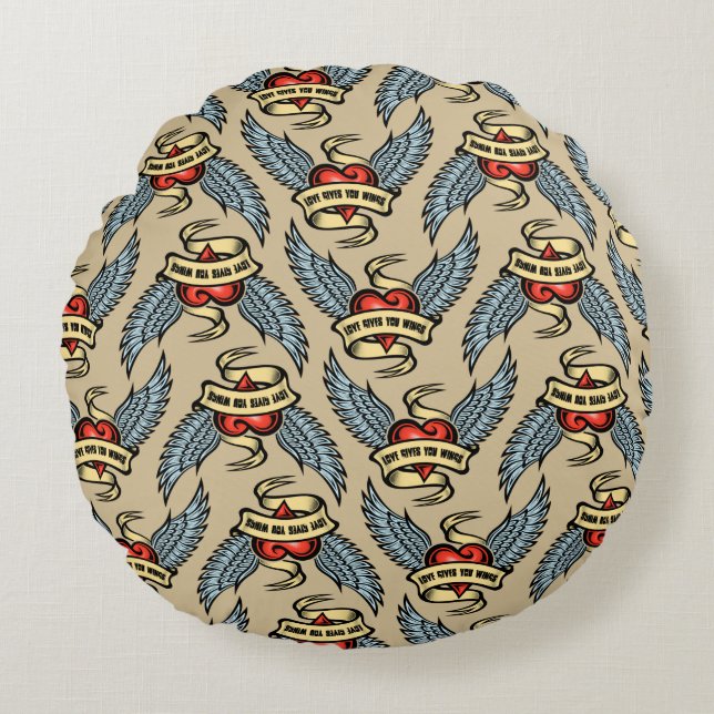  hart met wings, liefde geeft je wonden rond kussen (Voorkant)