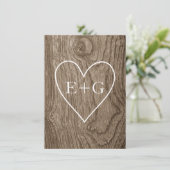 Hart op hout rustieke bruiloft Save the Date (Staand voorkant)