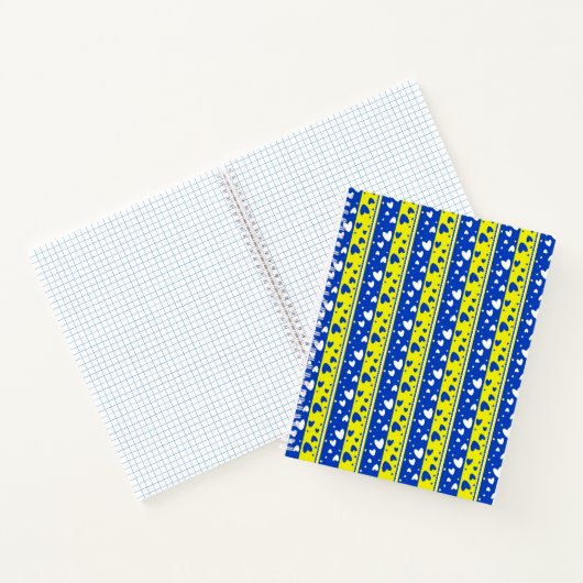Harten op een blauwe en gele achtergrond notitieboek (Binnen)