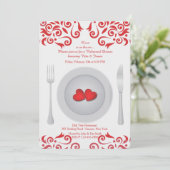 Harten op een Bord repetitie Dinner Invitation Kaart (Staand voorkant)