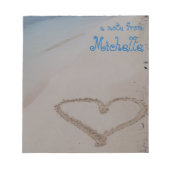 Harthart gepersonaliseerd in zand strand notitieblok (Voorkant)