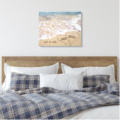 Hartjes op het strand met branding canvas afdruk (Insitu (Slaapkamer))