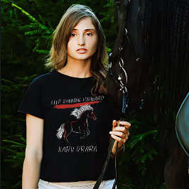 Haru Urara loopt steeds vooruit T-shirt