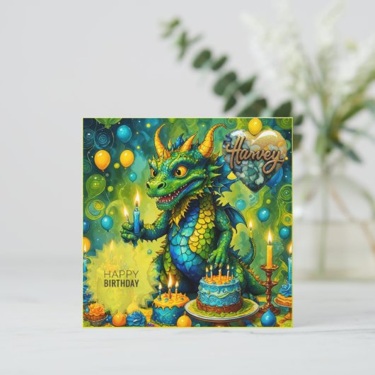HARVEY ~ Carte d'anniversaire ~ Dinosaur ~ Vert ~ (Debout devant)