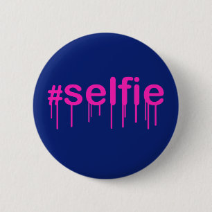 Hashtag Selfie Drooling on blue Ronde Button 5,7 Cm