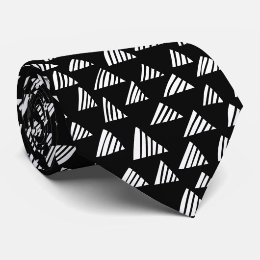 Hatched Triangles 250319 - White on Black Stropdas (Opgerold)