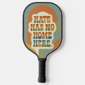 Hate Has No Home Here Retro Rainbow Pickleball Paddle (Achterkant)