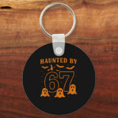 Haunted By 67 Meme Halloween Ghost Graphic Sleutelhanger (Voorkant)