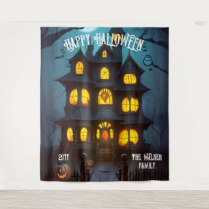 Haunted House Happy Halloween familienaam   Jaar Wandkleed