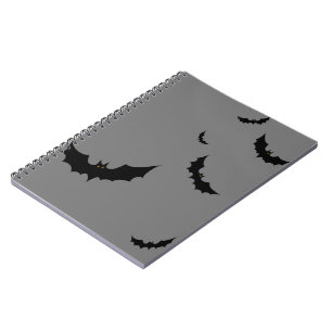 Haunted Memories: Halloween Spiral Journal Notitieboek